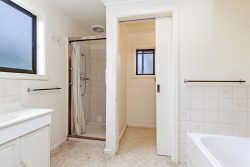 50 Alexandra Parade, Hamilton VIC 3300, Australia