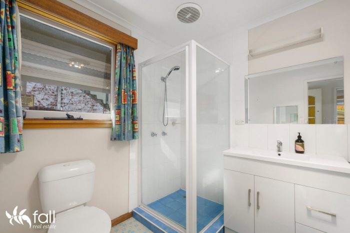 Unit 2/205 Bathurst St, West Hobart TAS 7000, Australia