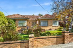 21 Nerissa Grove, Oak Park VIC 3046, Australia