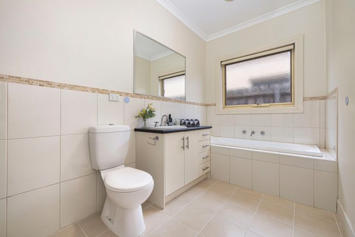 Unit 5/5 Plymouth Ave, Pascoe Vale VIC 3044, Australia