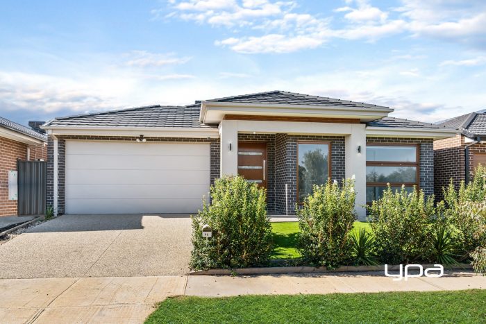 46 Riverside Con, Melton South VIC 3338, Australia