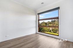 46 Riverside Con, Melton South VIC 3338, Australia