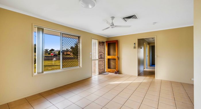 22 Cooper Ave, Oakey QLD 4401, Australia