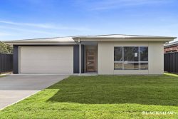 21 Hedley Way, Broulee NSW 2537, Australia