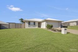 37 Anna Meares Ave, Gracemere QLD 4702, Australia