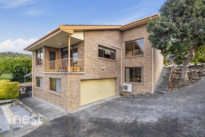 35 Poets Rd, West Hobart TAS 7000, Australia