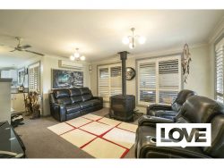 1 Ibis Cl, Mount Hutton NSW 2290, Australia