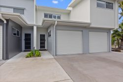 2/9 Jorl Ct, Buderim QLD 4556, Australia