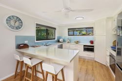 27 Amarina Ave, Mooloolaba QLD 4557, Australia