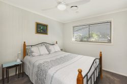 27 Amarina Ave, Mooloolaba QLD 4557, Australia