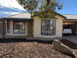 House 35/30 Burgoyne St, Roxby Downs SA 5725, Australia