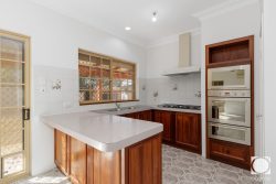 27A Strode Ave, Hamilton Hill WA 6163, Australia