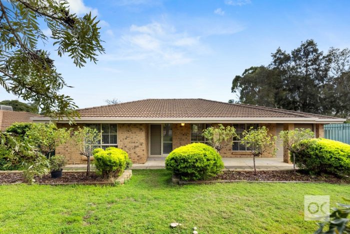 38 Easton Rd, Happy Valley SA 5159, Australia