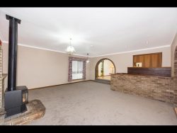 8 Messenger St, Kelmscott WA 6111, Australia