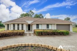 7 Sir Tristram Ct, Jimboomba QLD 4280, Australia