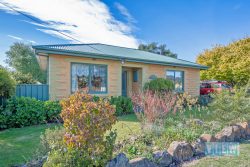 25 Frederick St, Wynyard TAS 7325, Australia