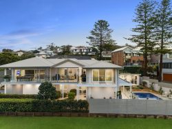 3 Wiles Ave, Wamberal NSW 2260, Australia