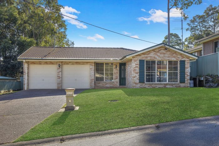 1 Ninian Cl, Watanobbi NSW 2259, Australia