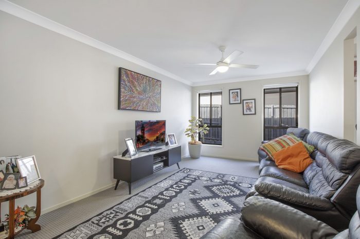 19 Snapdragon Cres, Hamlyn Terrace NSW 2259, Australia