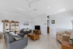 10 Jasmine Ct, Dundowran Beach QLD 4655, Australia