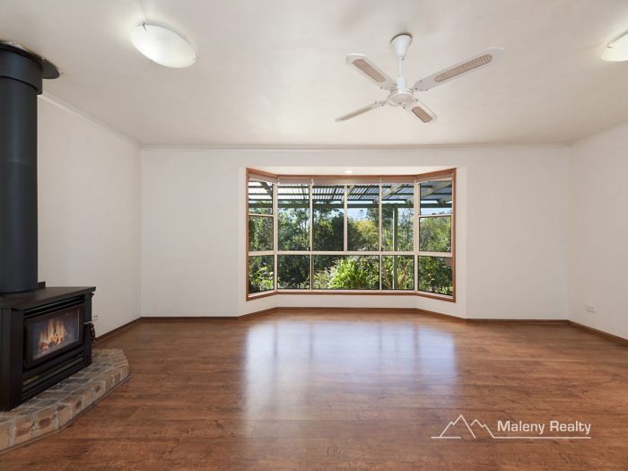 2 Gibson Ave, Maleny QLD 4552, Australia