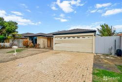 16 Carmana Ln, Warnbro WA 6169, Australia