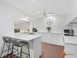 1 Foxhall St, Boronia Heights QLD 4124, Australia