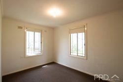 10 Banksia Cres, Tumut NSW 2720, Australia