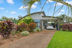 29 Glasgow St, El Arish QLD 4855, Australia