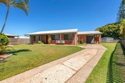 5 Tammy Ct, Ooralea QLD 4740, Australia