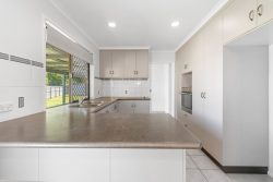 5 Tammy Ct, Ooralea QLD 4740, Australia