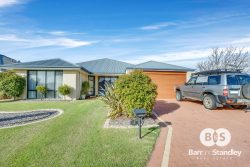 12 Koonak St, Dalyellup WA 6230, Australia