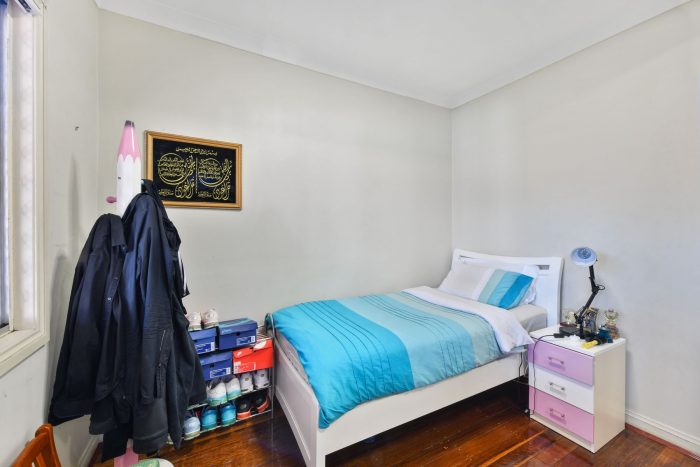 21 Narelle Cres, Greenacre NSW 2190, Australia