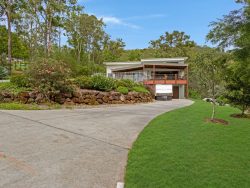 22 Pinnacle Dr, Wongawallan QLD 4210, Australia