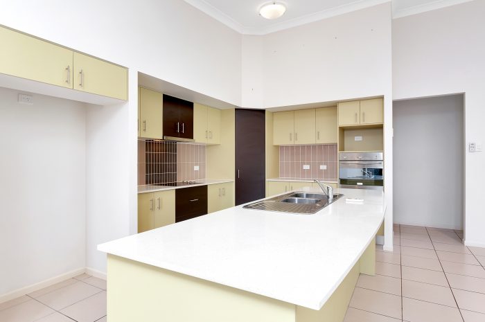 3 Powlett Cl, Bentley Park QLD 4869, Australia