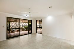 13-15 Bellbird St, Bayview Heights QLD 4868, Australia