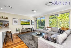 51 Rembrandt Dr, Merewether Heights NSW 2291, Australia