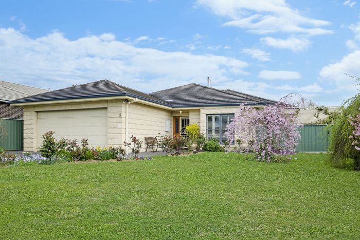 5 Kent Manor, Hamilton VIC 3300, Australia