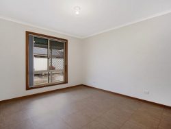 Unit 1/42 Mayfair Dr, West Wodonga VIC 3690, Australia