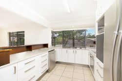 20 Colisa Cres, Regents Park QLD 4118, Australia