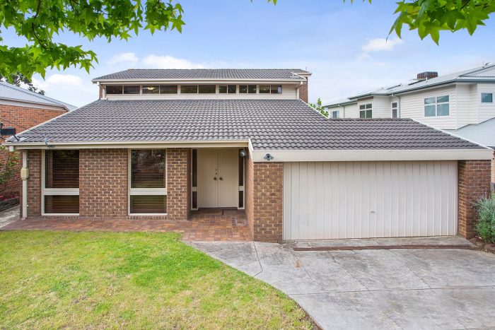 98 Lebanon St, Strathmore VIC 3041, Australia