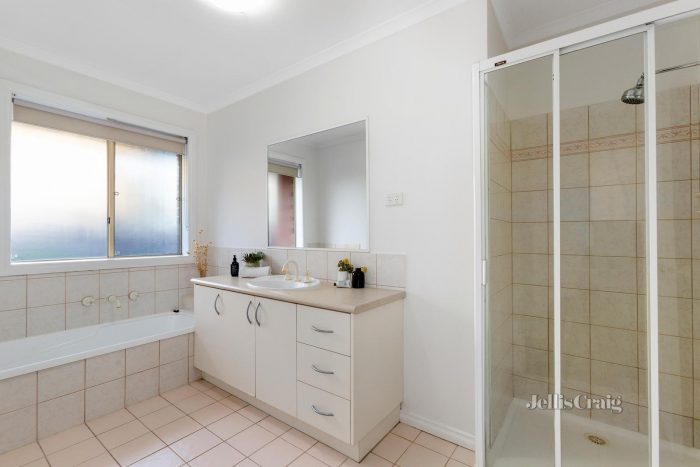 8 McDowell St, Greensborough VIC 3088, Australia