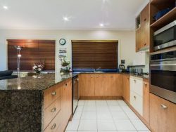 16/136 Palm Meadows Dr, The Avenues, Carrara QLD 4211, Australia