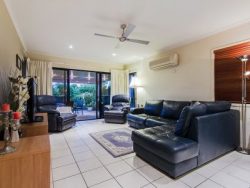 16/136 Palm Meadows Dr, The Avenues, Carrara QLD 4211, Australia