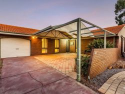 9 Ziera Pl, Parkwood WA 6147, Australia