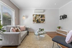 Unit 3/142 Woods St, Newport VIC 3015, Australia