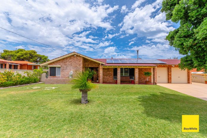 12 Wedge St, Ledge Point WA 6043, Australia