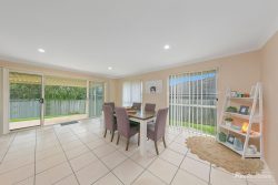 21 Charlton Pl, Regents Park QLD 4118, Australia