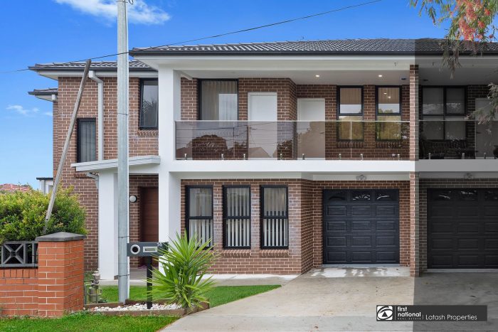 14 Omega Pl, Greenacre NSW 2190, Australia