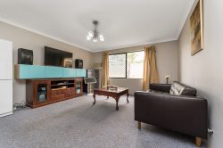 12 Headley Pl, Bayswater WA 6053, Australia